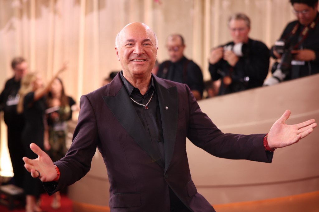 Beverly Hills, CA January 11, 2026 Kevin O'Leary on the red carpet at the 2026 Golden Globes (83rd Annual Ceremony) held at the Beverly Hilton in Beverly Hills, CA on Sunday, January 11, 2026. (Jason Armond/Los Angeles Times via Getty Images)